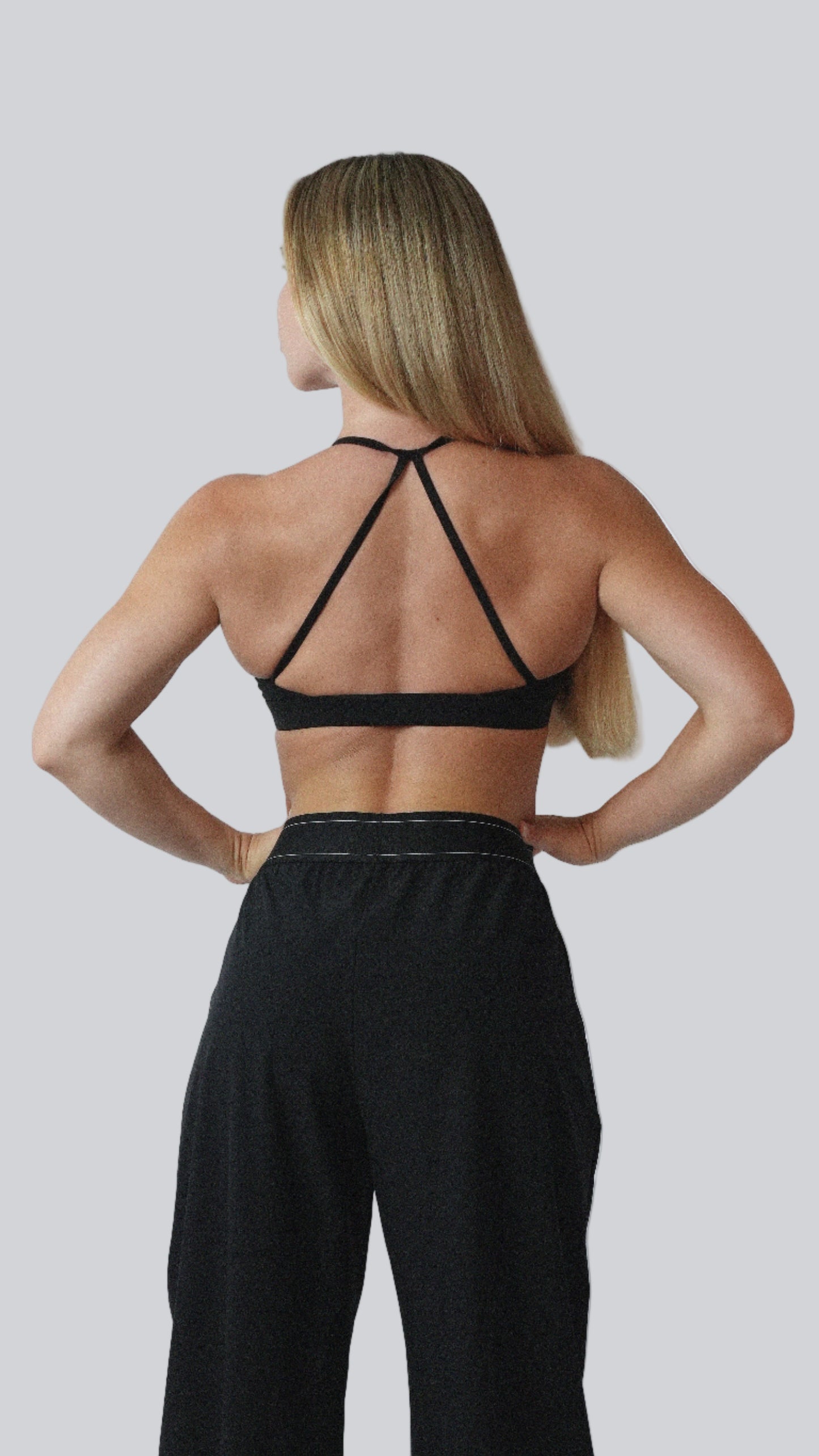 Jet Black Serène Soft Bra, smooth support for yoga and Pilates - MELO Studio