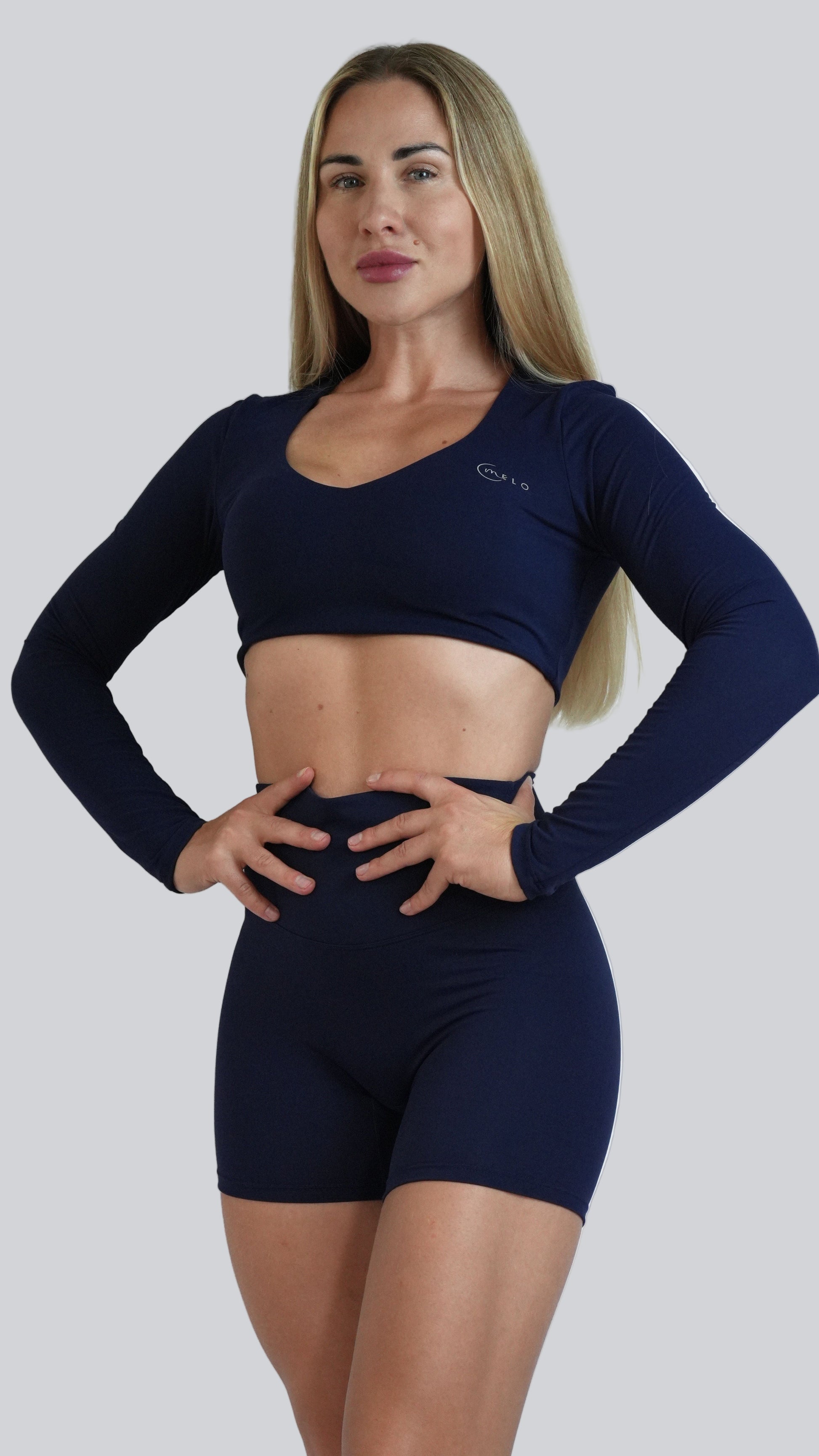 Midnight Blue Serène Sculpt Shorts, sculpting high-riseshorts for training and Pilates -  MELO Studio